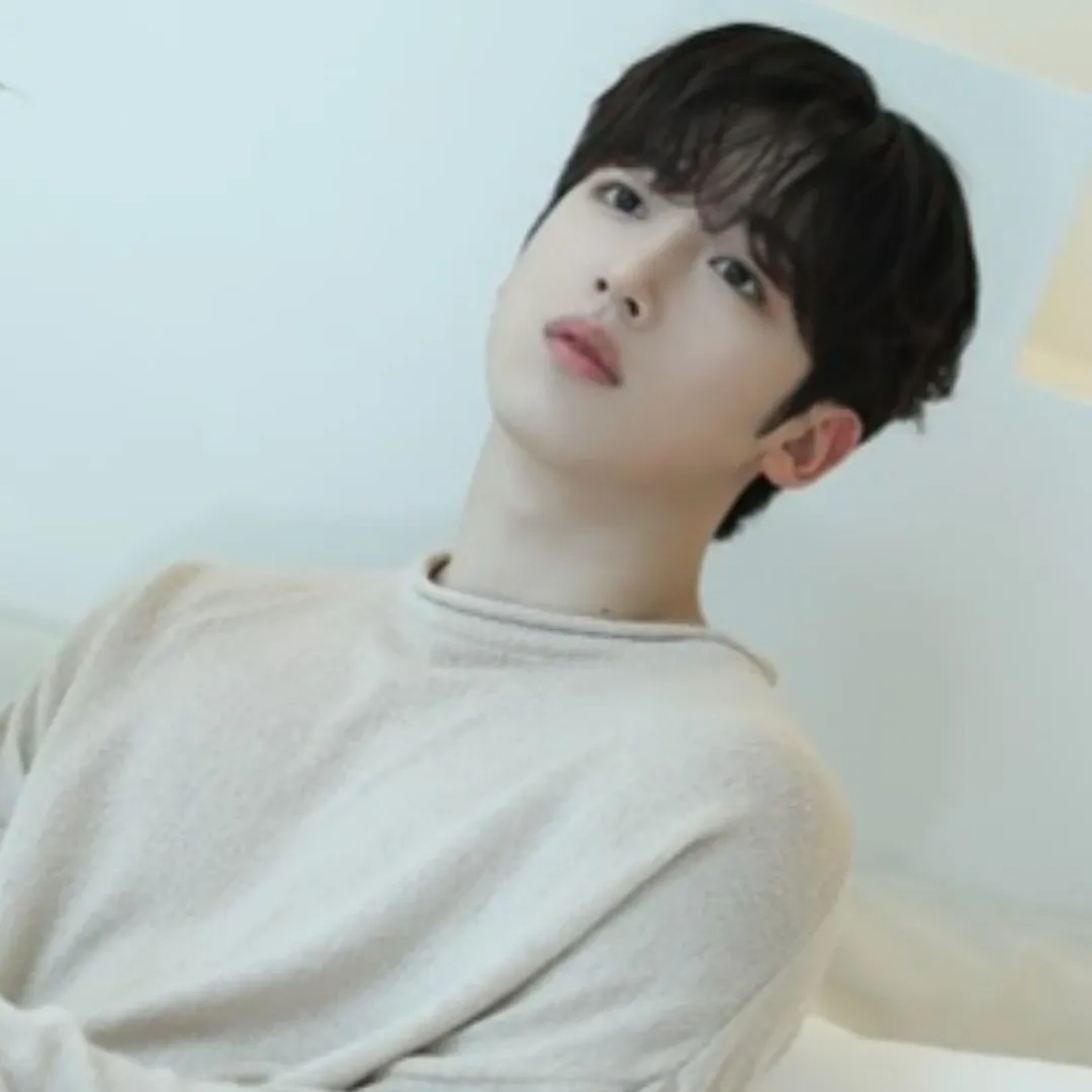 Behind-the-scenes cut of Kim Yohan