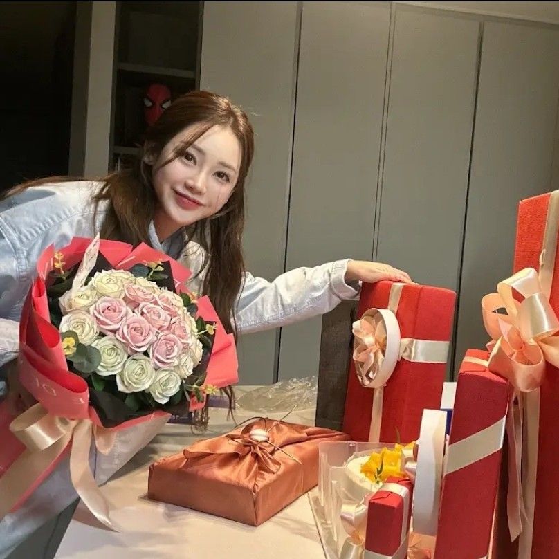 Latest photo of Hong Jiyoon