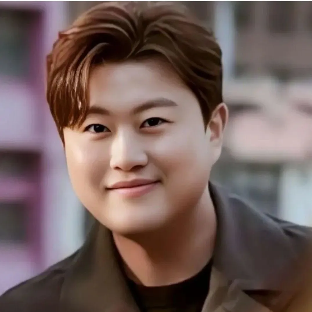 Foto kegiatan terbaru dari Kim Hojoong