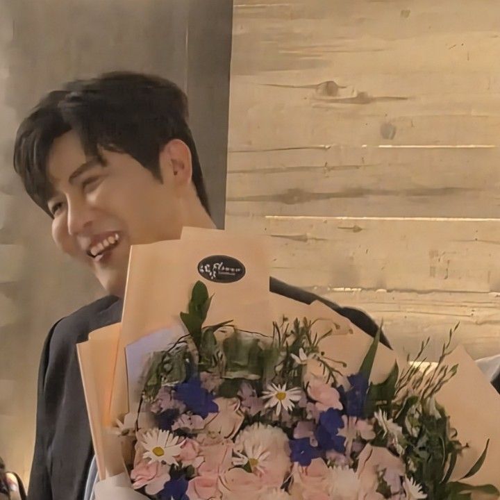 粉丝拍下的晋海成瞬间