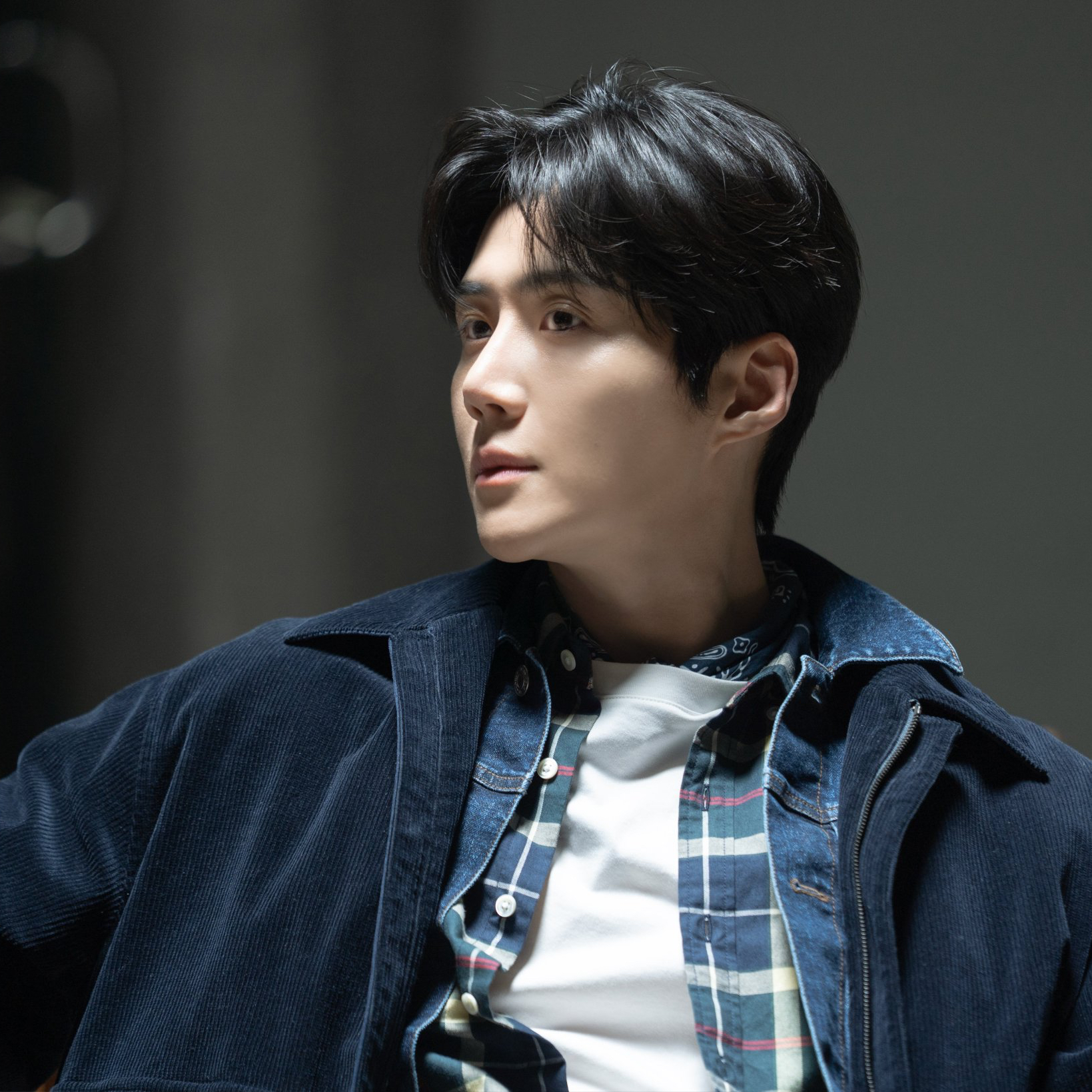 Behind-the-scenes cut of Kim Seonho
