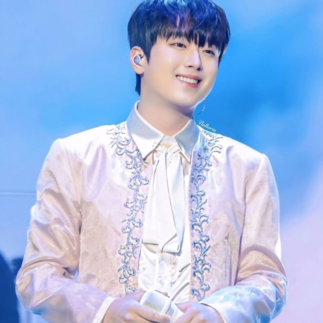 李灿元的最新照片