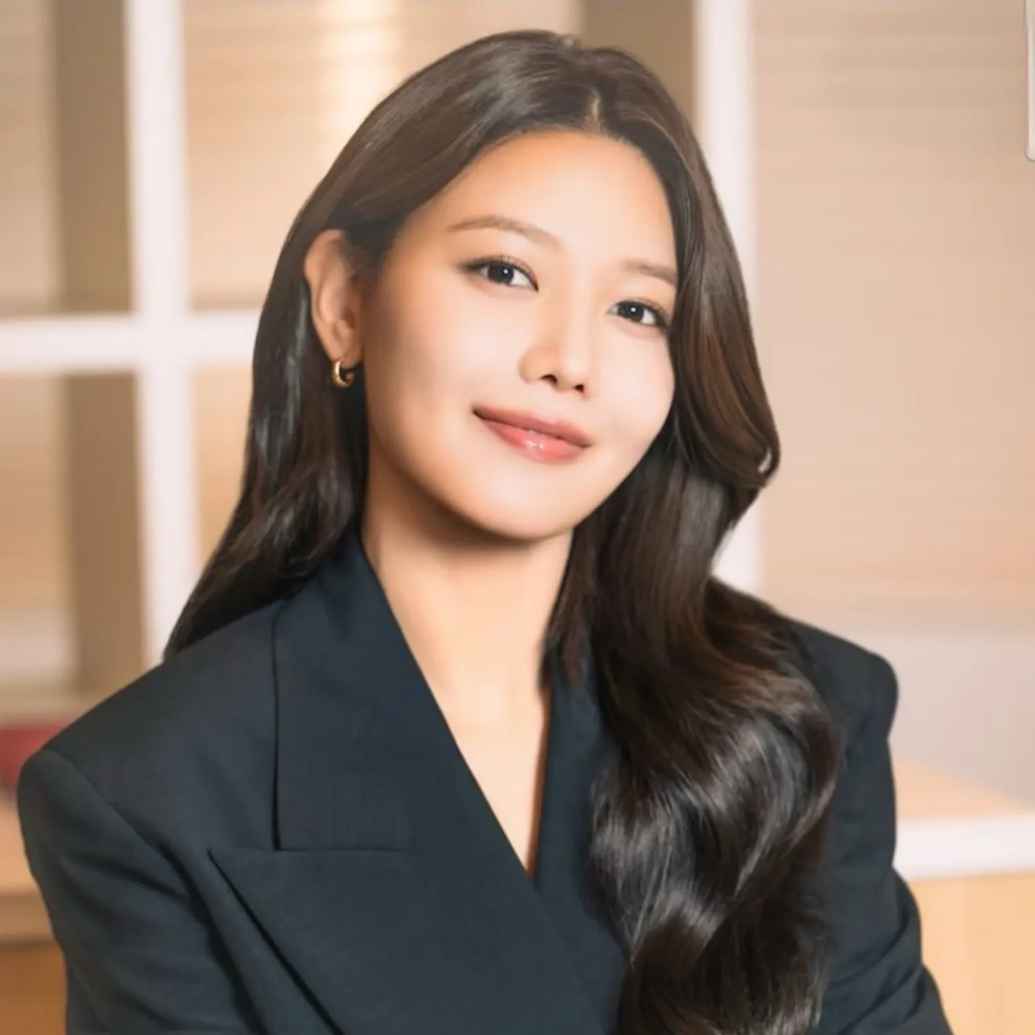 Behind-the-scenes cut of Sooyoung