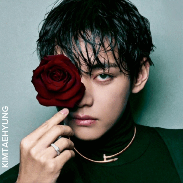 Latest photo of Kim Taehyung (V)