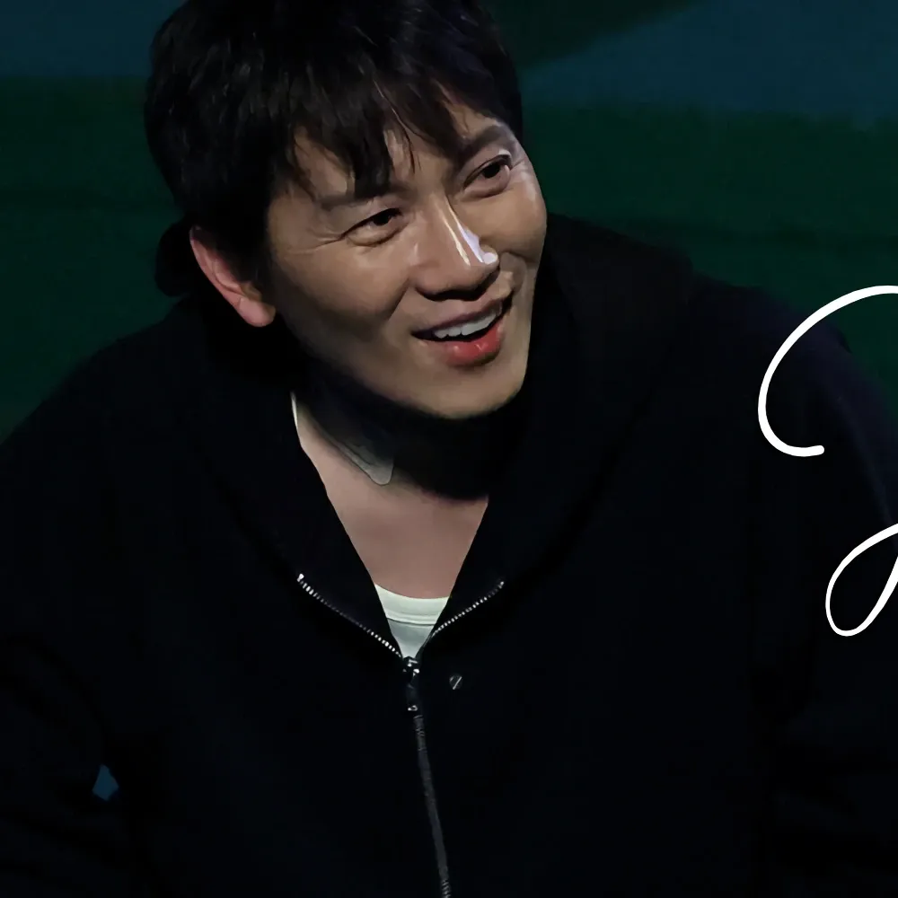 Behind-the-scenes cut of Ji Sung