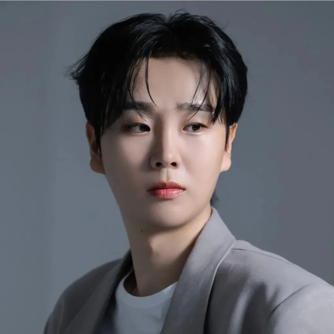 Recent activity shot of Song Minjun
