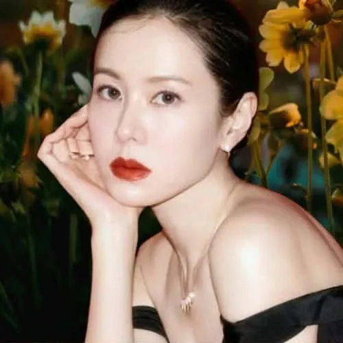 Foto terbaru dari Son Yejin