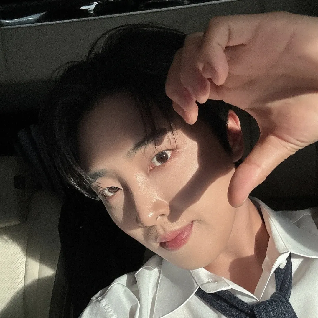 Recent activity shot of Hwang Yunsung