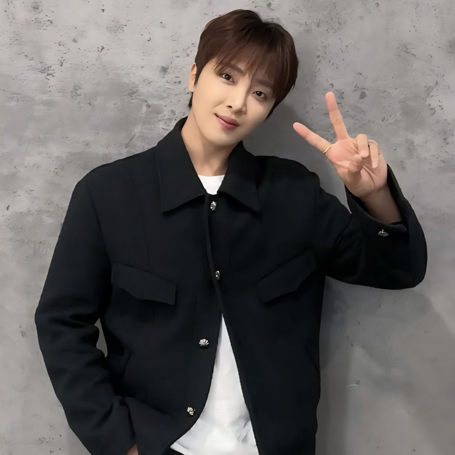 Behind-the-scenes cut of Hwang Yunsung