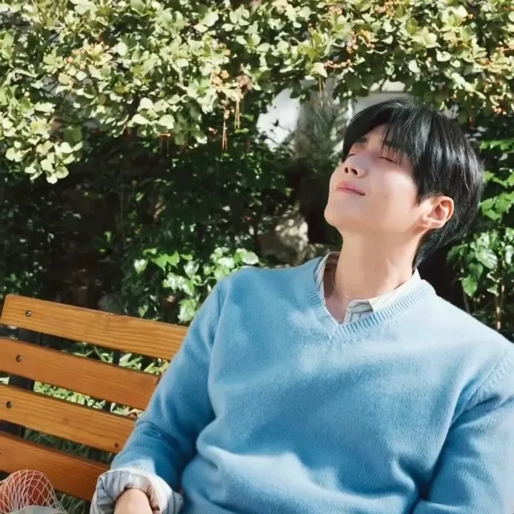 A moment captured by a fan of Kim Seonho