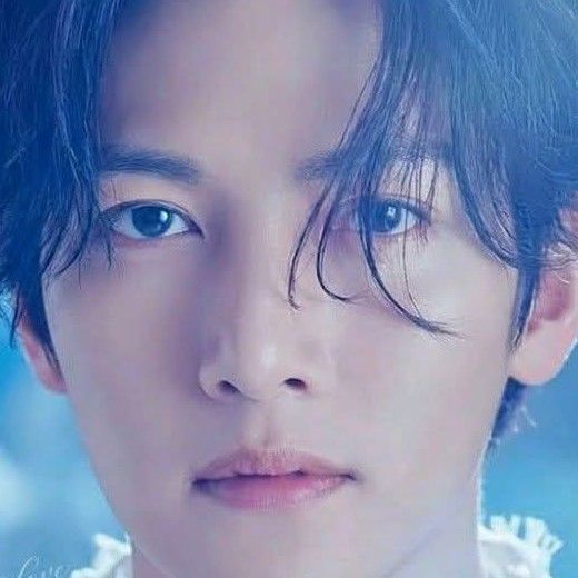 粉丝拍下的池昌旭瞬间