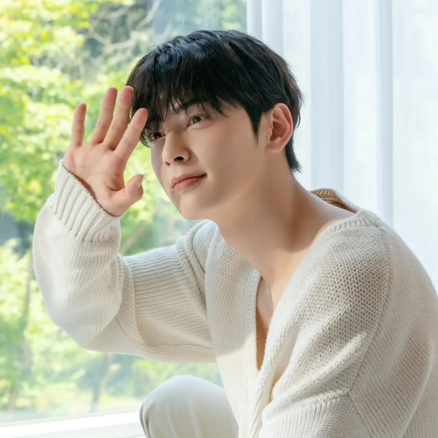 Latest photo of Cha Eunwoo