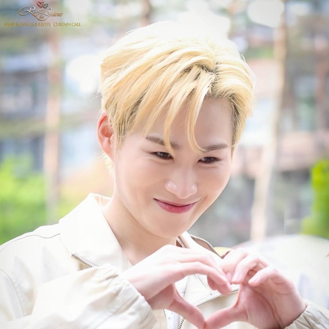 김희재의 비하인드 컷