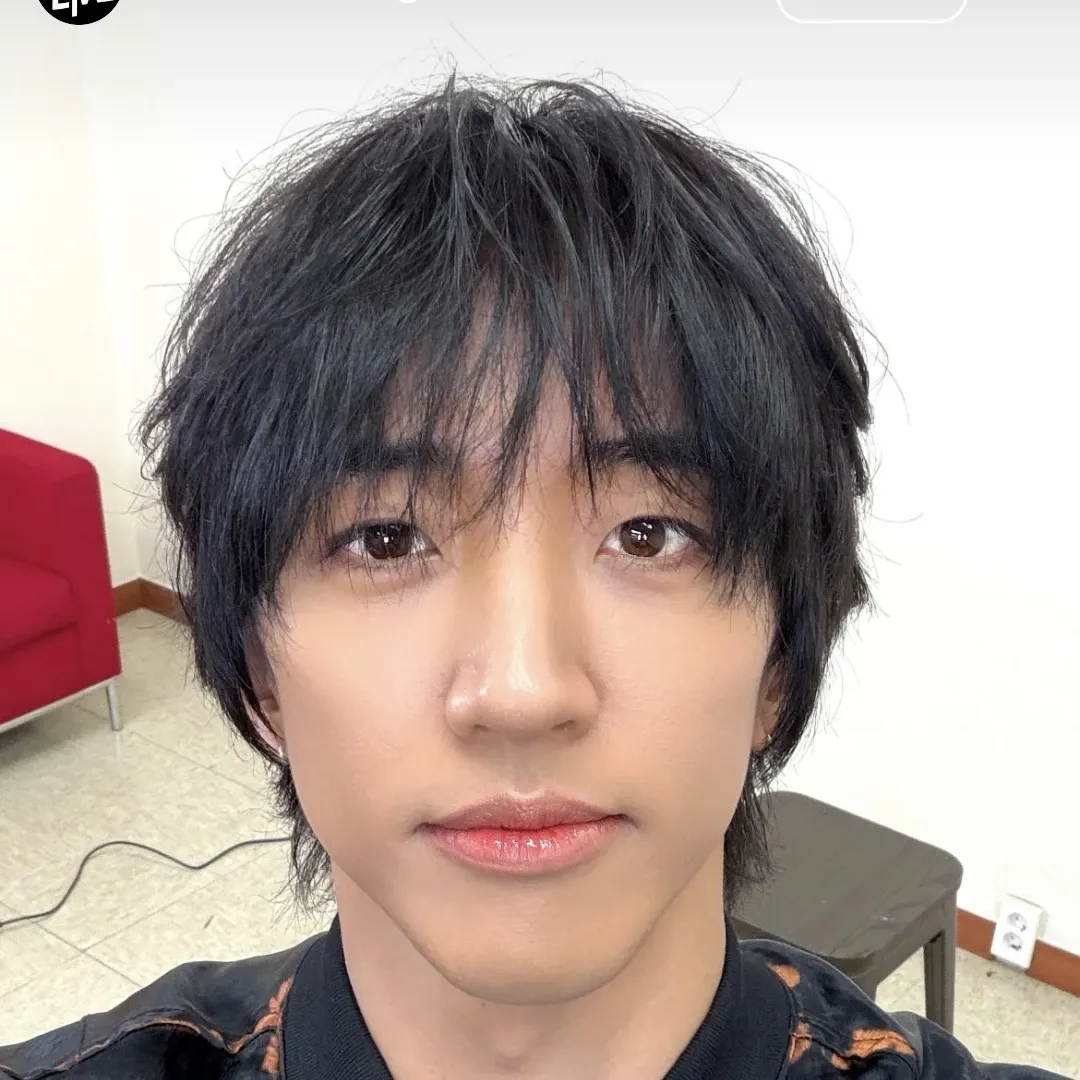 Recent activity shot of Lee Seungyoon