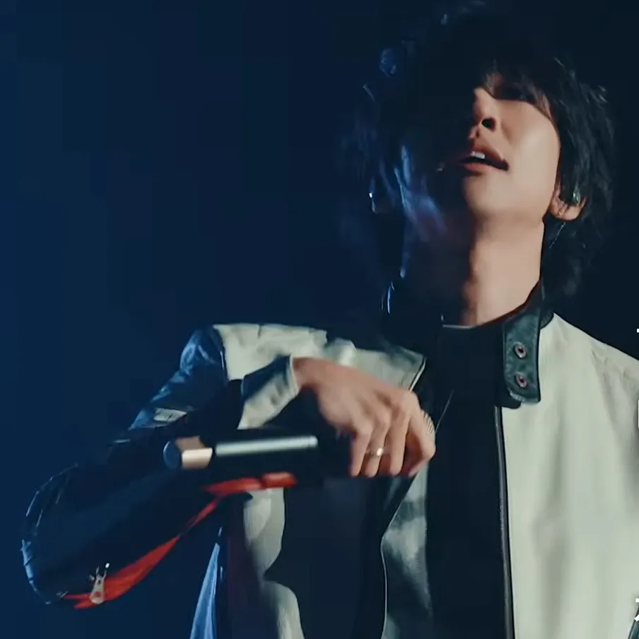 Behind-the-scenes cut of Lee Seungyoon