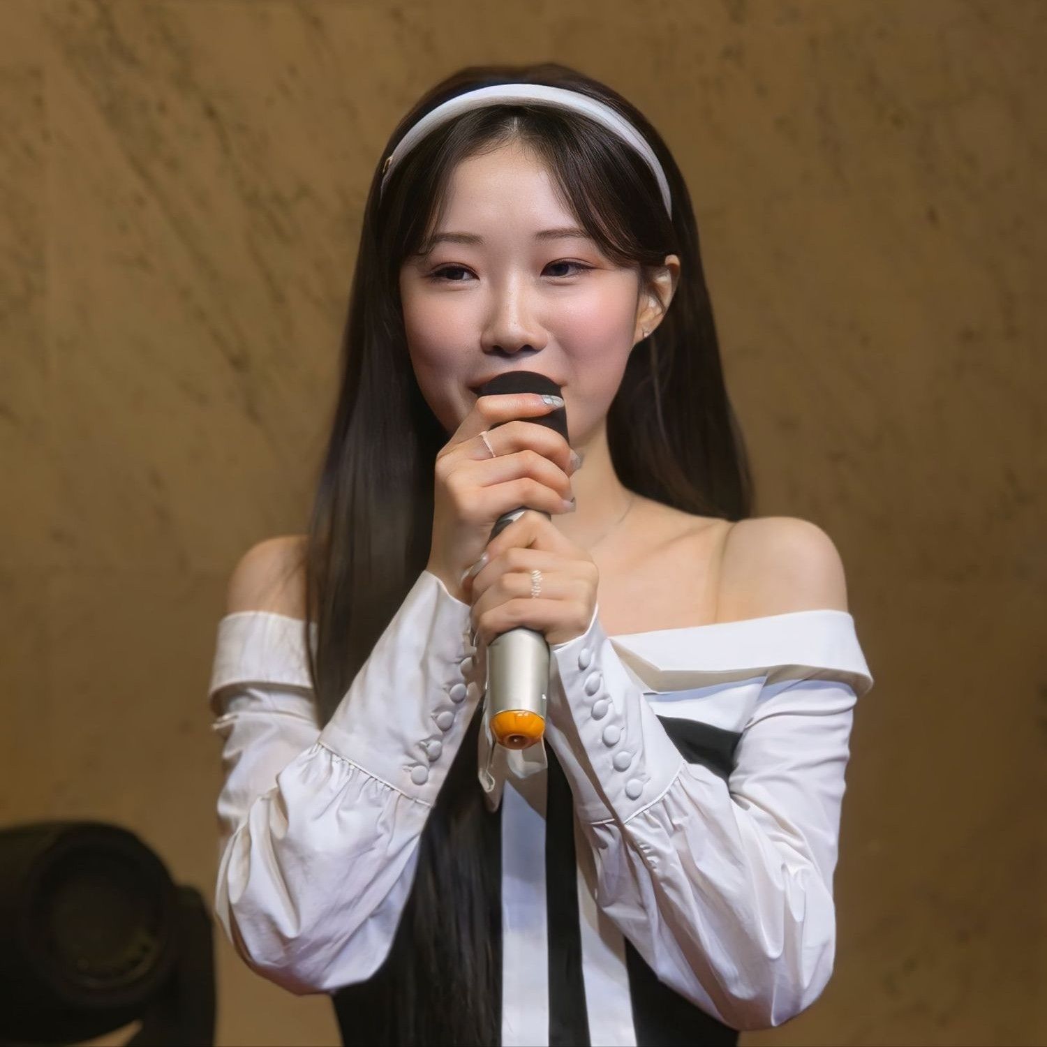 Recent activity shot of Jung Seojoo