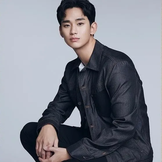 Behind-the-scenes cut of Kim Soohyun