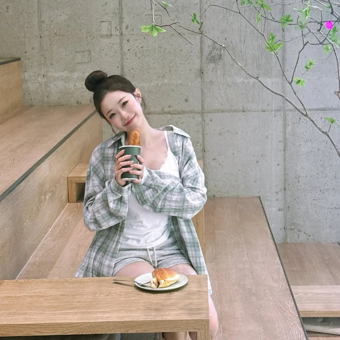 Behind-the-scenes cut of Jung Seojoo