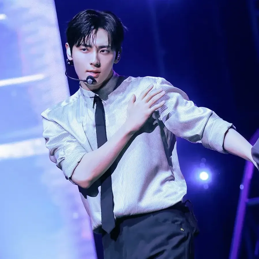 Latest photo of Hwang Minhyun
