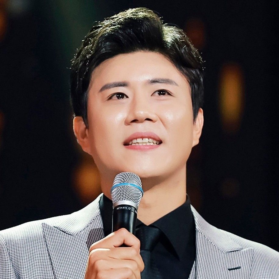 Behind-the-scenes cut of Jin Haesung