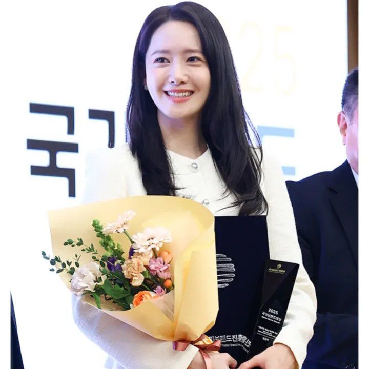 Behind-the-scenes cut of Yoona