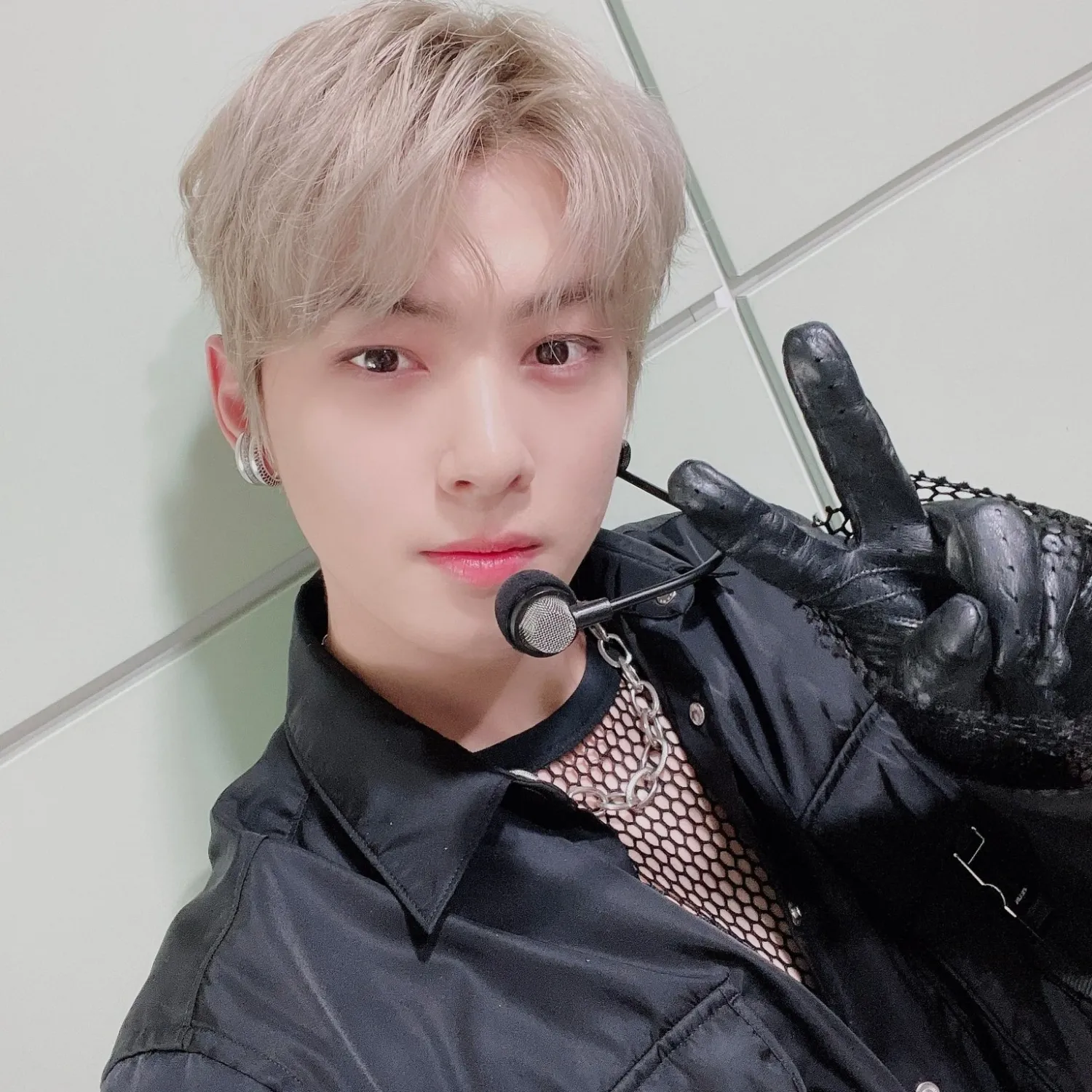 Behind-the-scenes cut of Cha Eunwoo