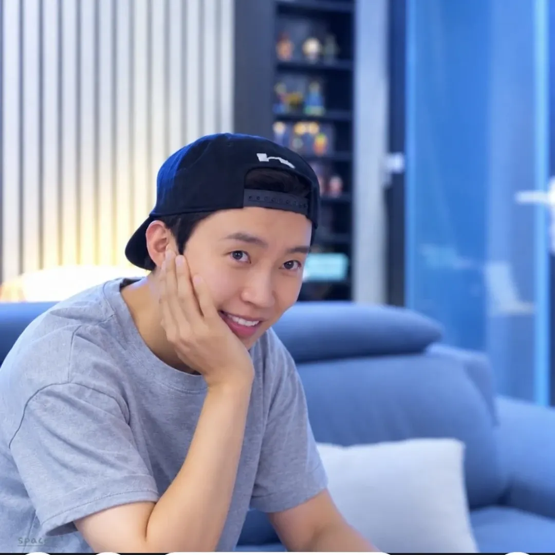 Cuplikan di balik layar dari Lim Youngwoong