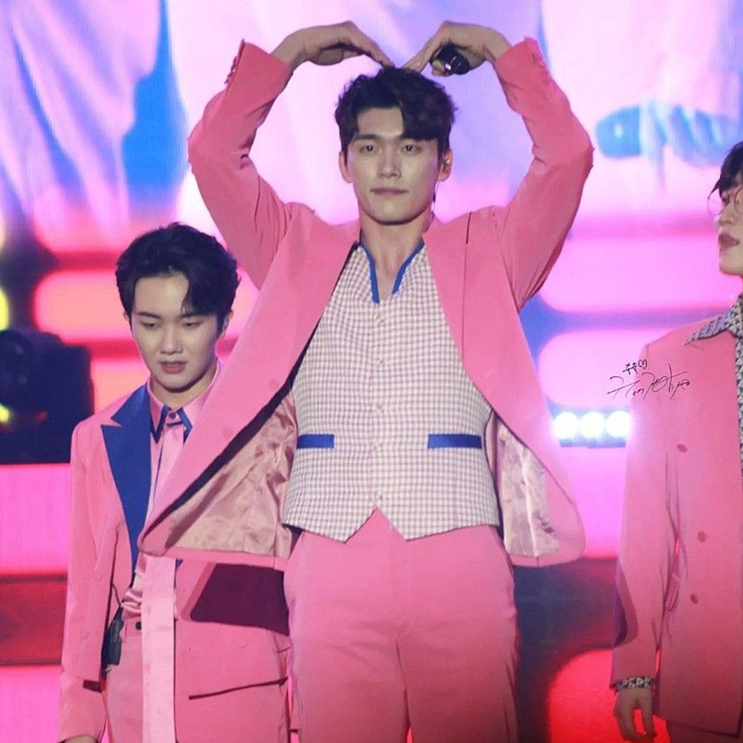 A moment captured by a fan of Jeon Jonghyeok