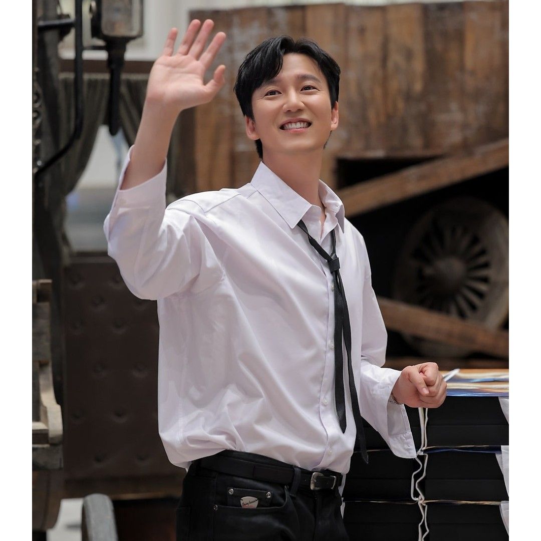 Recent activity shot of Kim Namgil