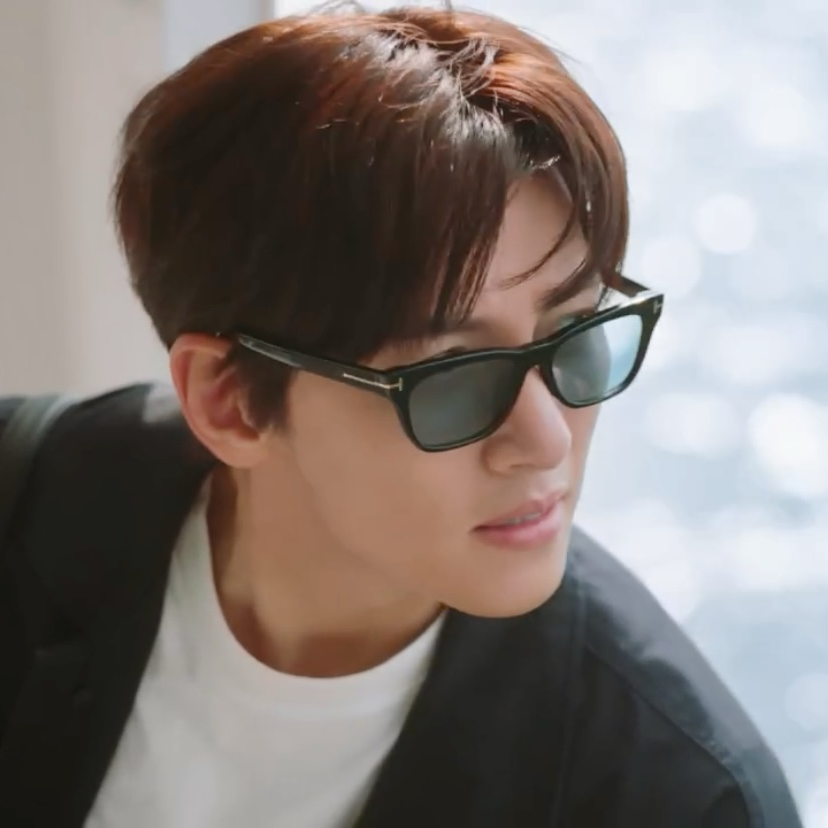 Behind-the-scenes cut of Ji Changwook