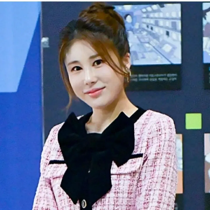 Foto kegiatan terbaru dari Kim Soyou
