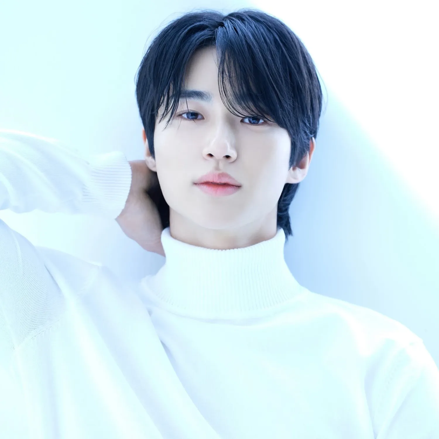 Recent activity shot of Byeon Wooseok