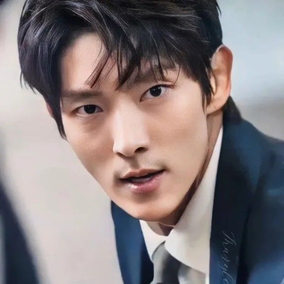 Recent activity shot of Lee Joongi