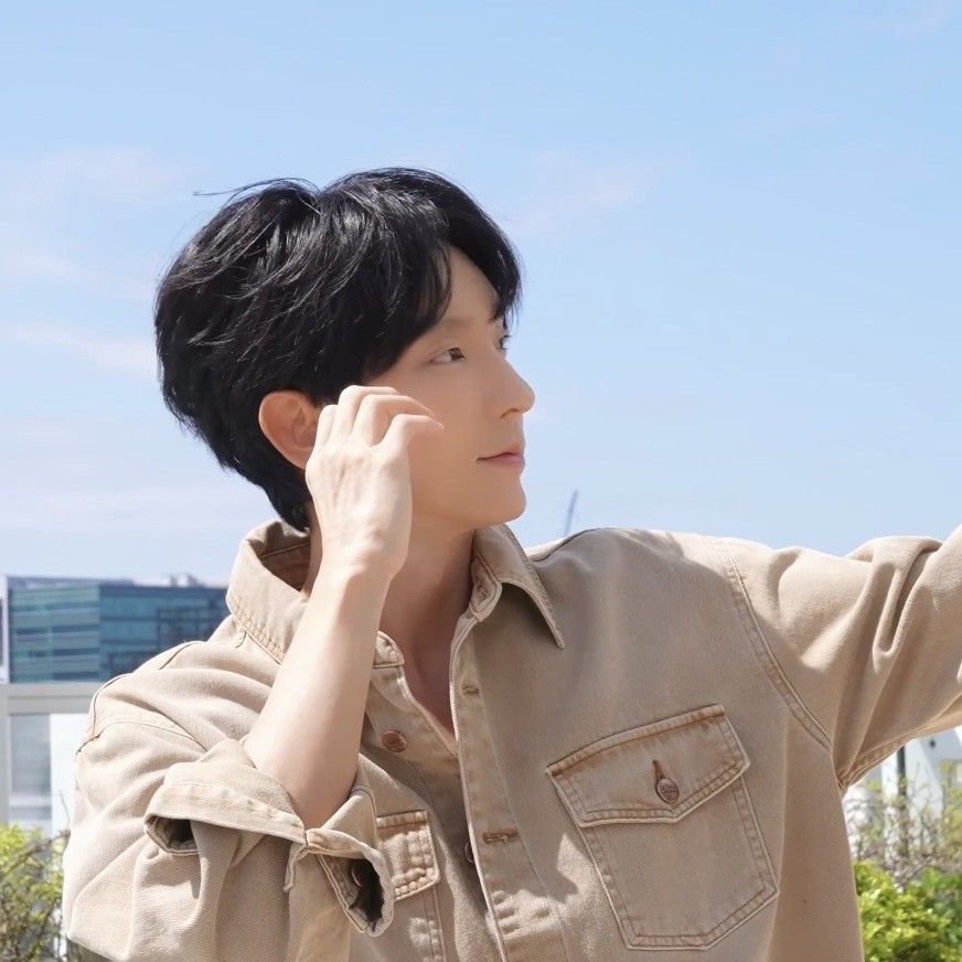 Behind-the-scenes cut of Lee Joongi