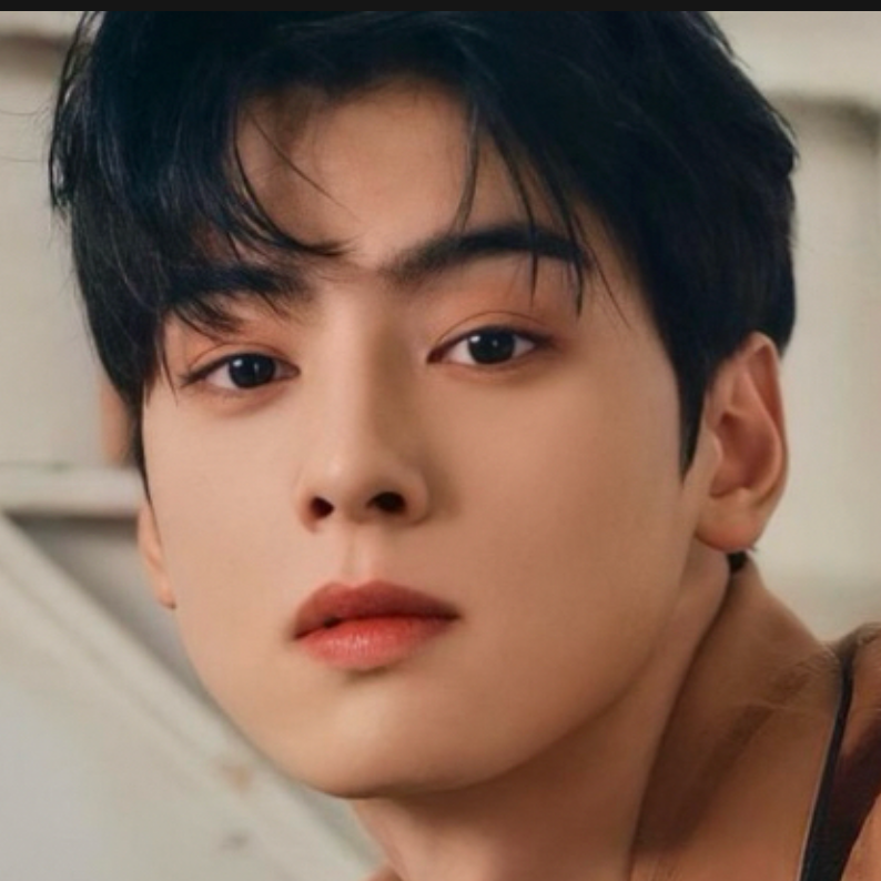 Latest photo of Cha Eunwoo