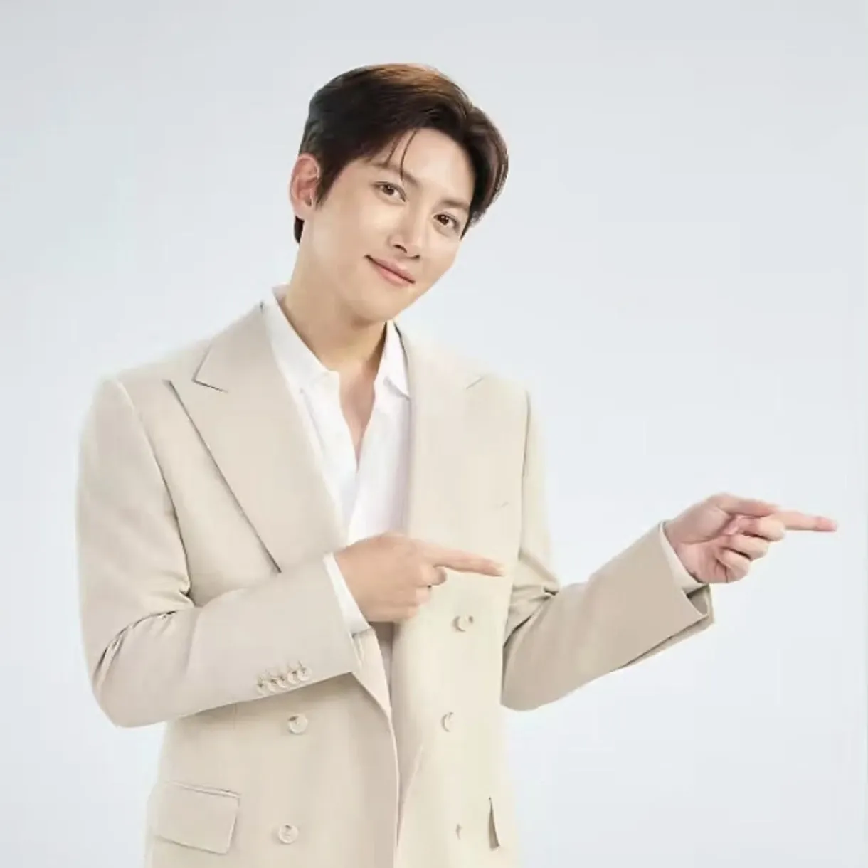 Behind-the-scenes cut of Ji Changwook
