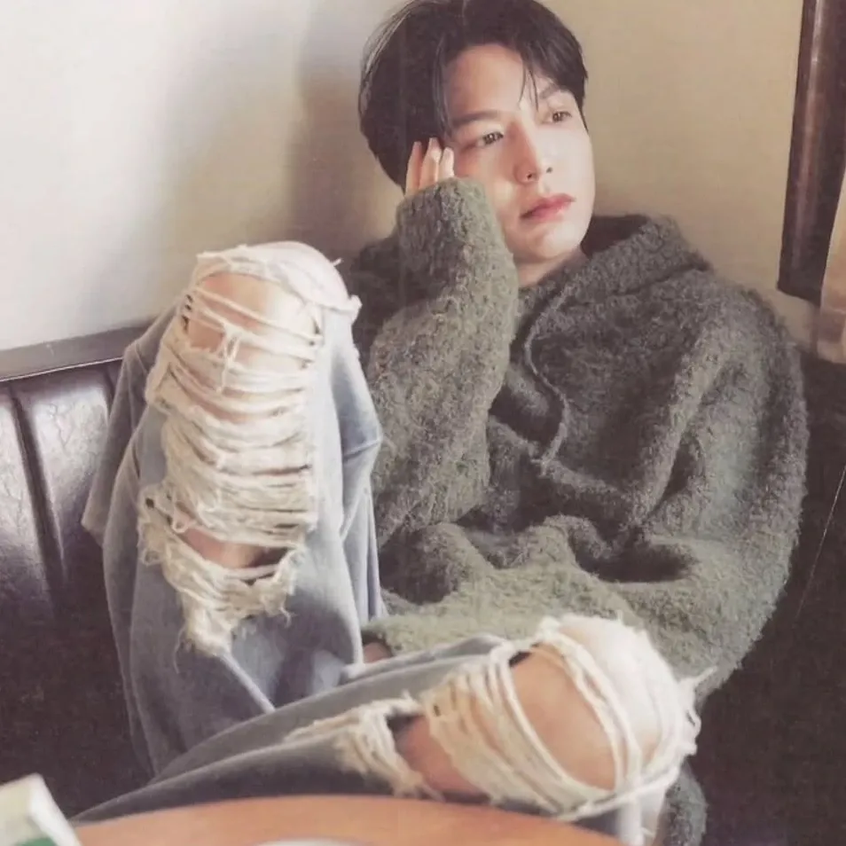 Recent activity shot of Lee Minho