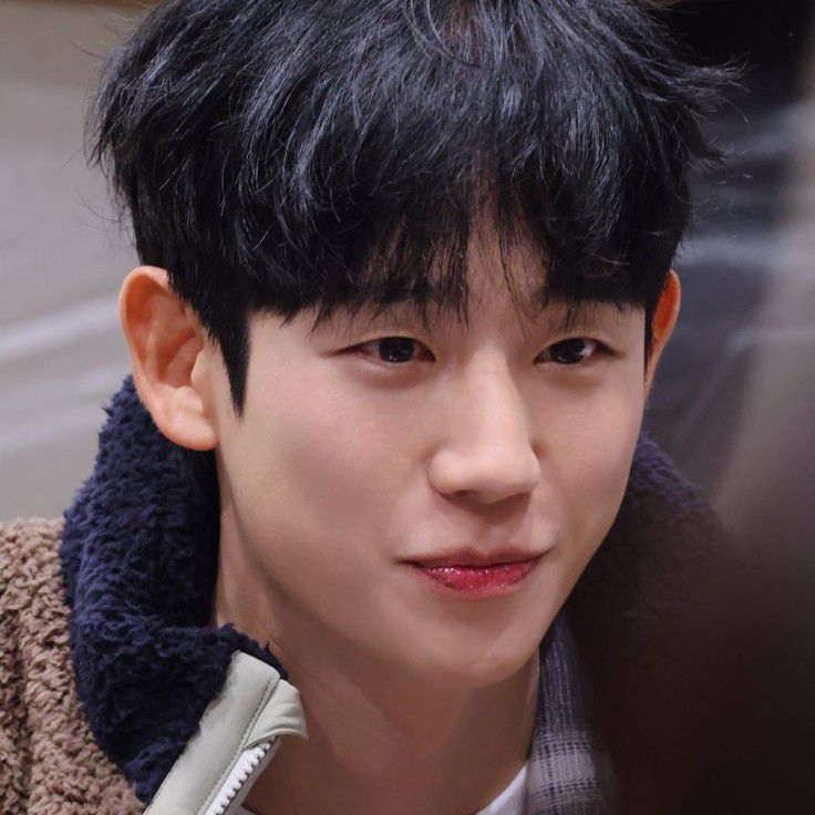 Behind-the-scenes cut of Jung Haein