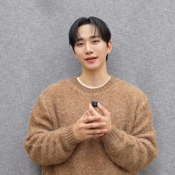 Foto kegiatan terbaru dari Lee Junho