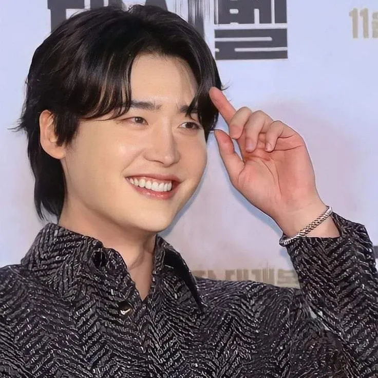 Behind-the-scenes cut of Lee Jongsuk