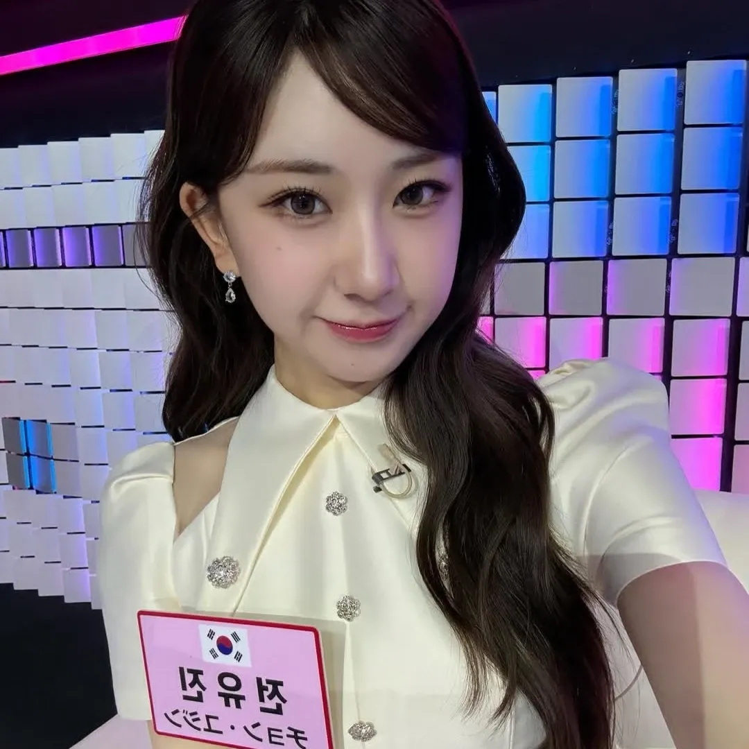 Behind-the-scenes cut of Jeon Yujin