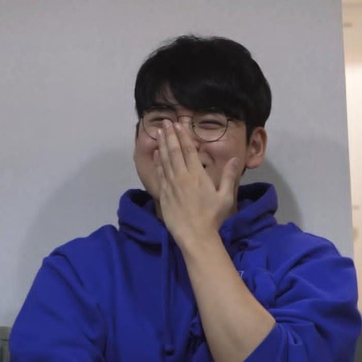 粉丝拍下的Gumayusi瞬间