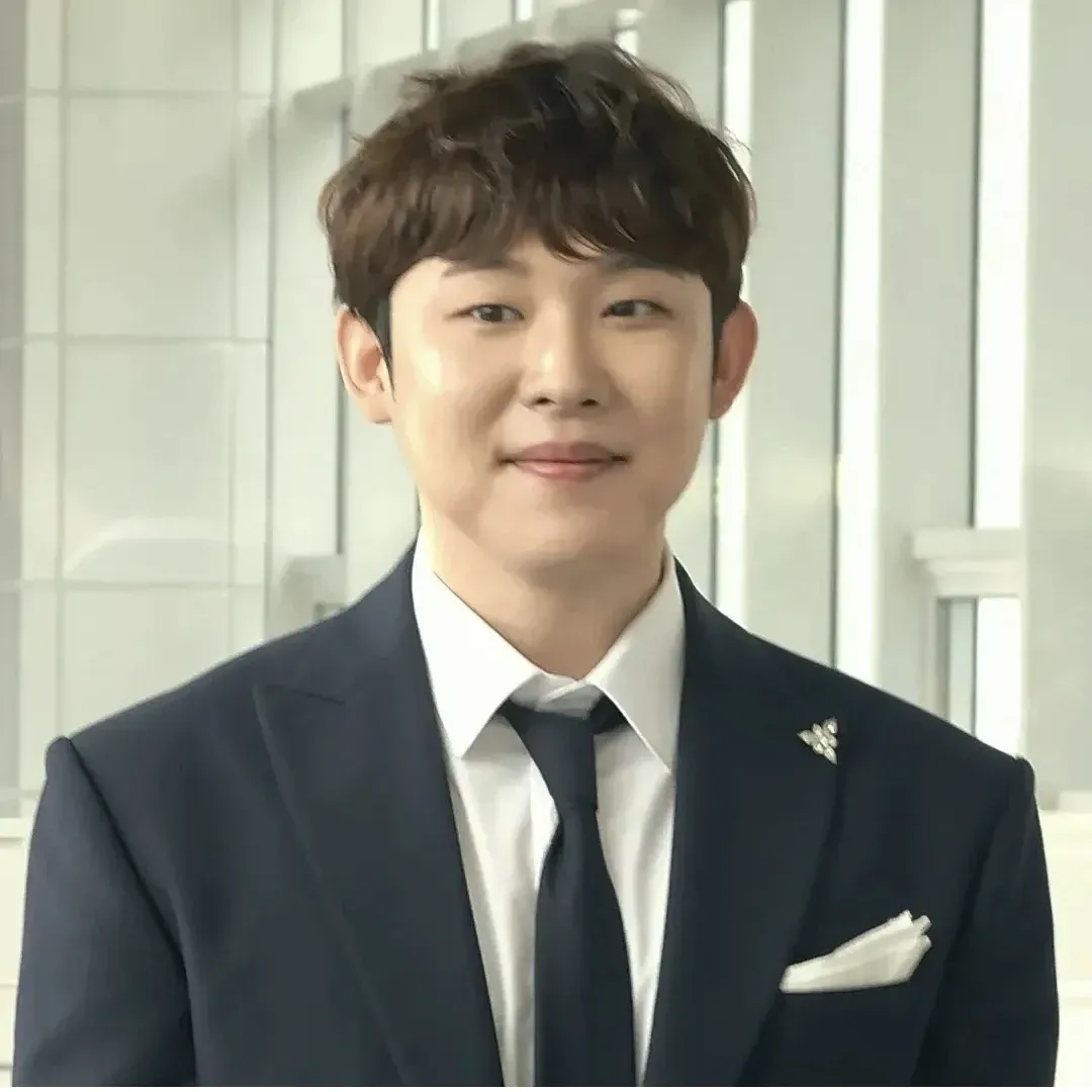 Behind-the-scenes cut of Jinuk