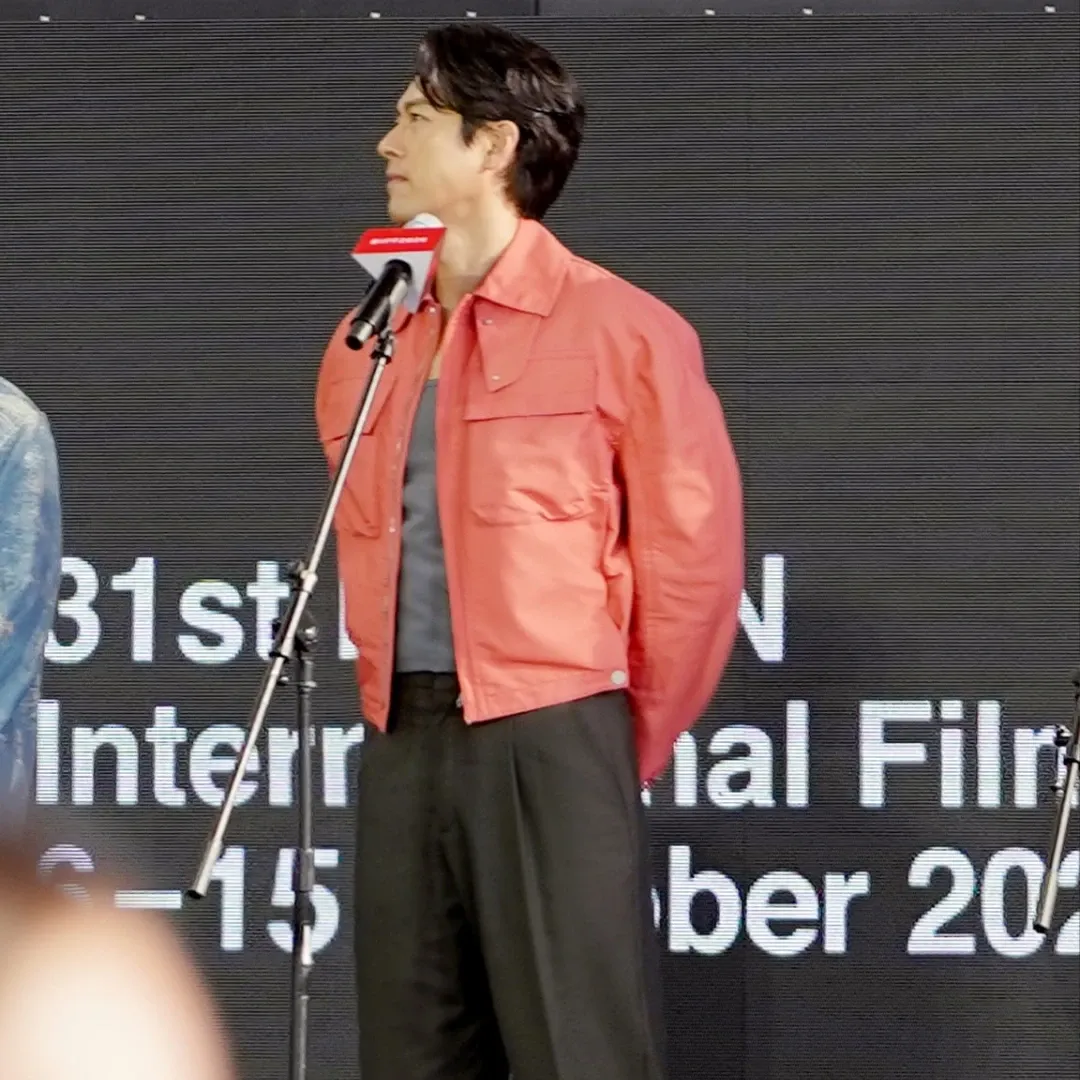 Foto terbaru dari Hyun Bin