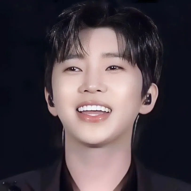 Foto terbaru dari Lim Youngwoong