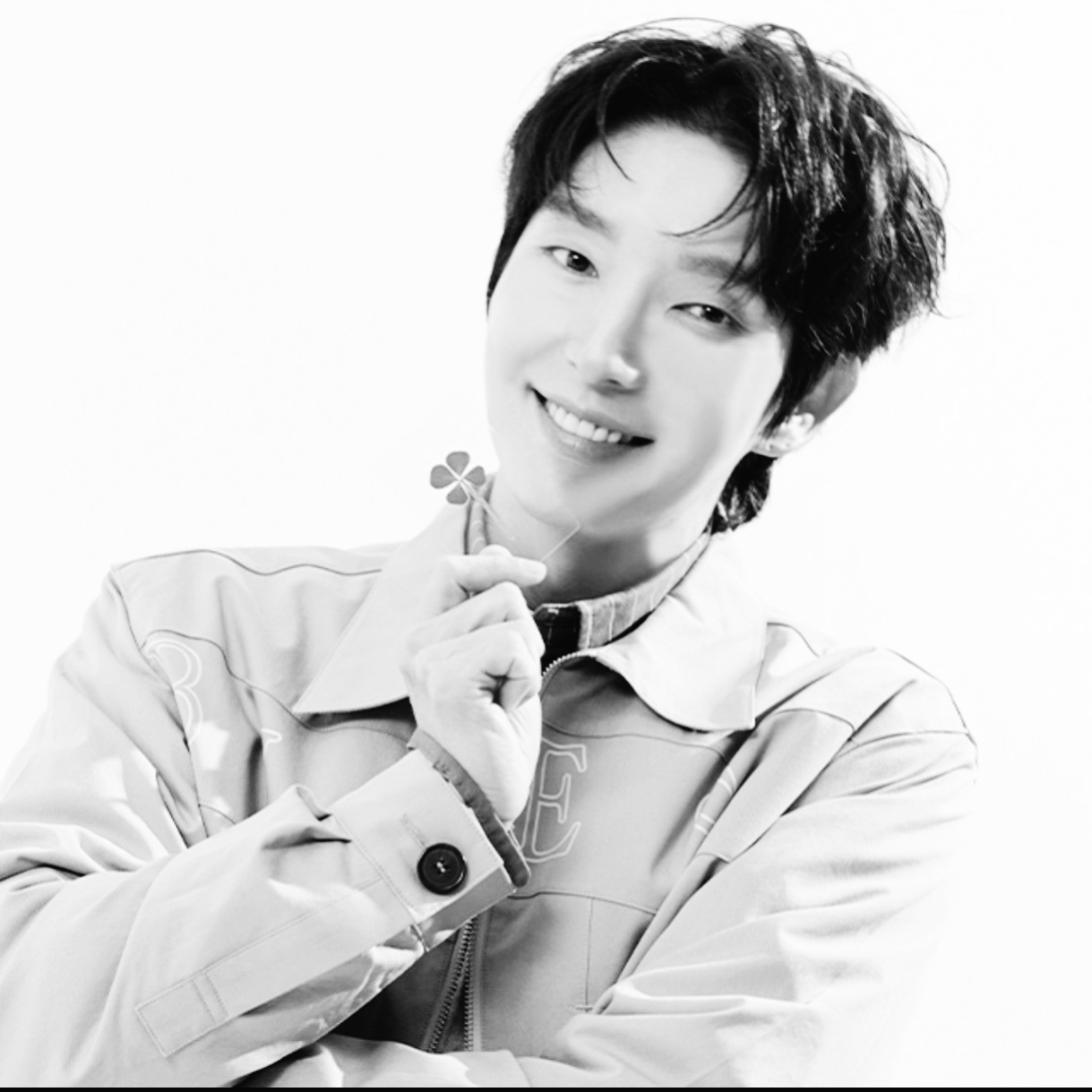 Behind-the-scenes cut of Lee Joongi