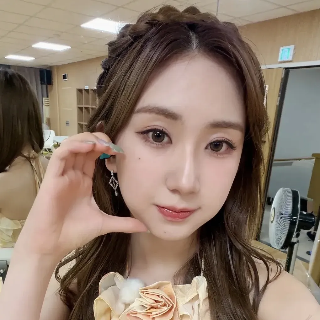 Foto terbaru dari Jeon Yujin