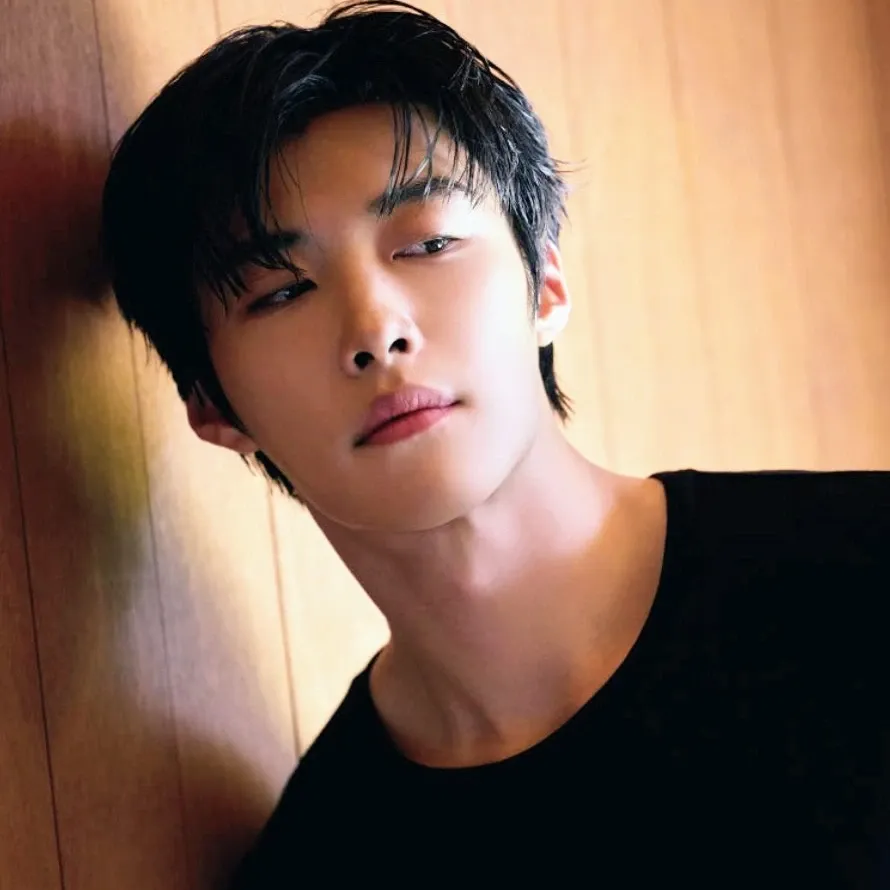 A moment captured by a fan of Woo Dohwan