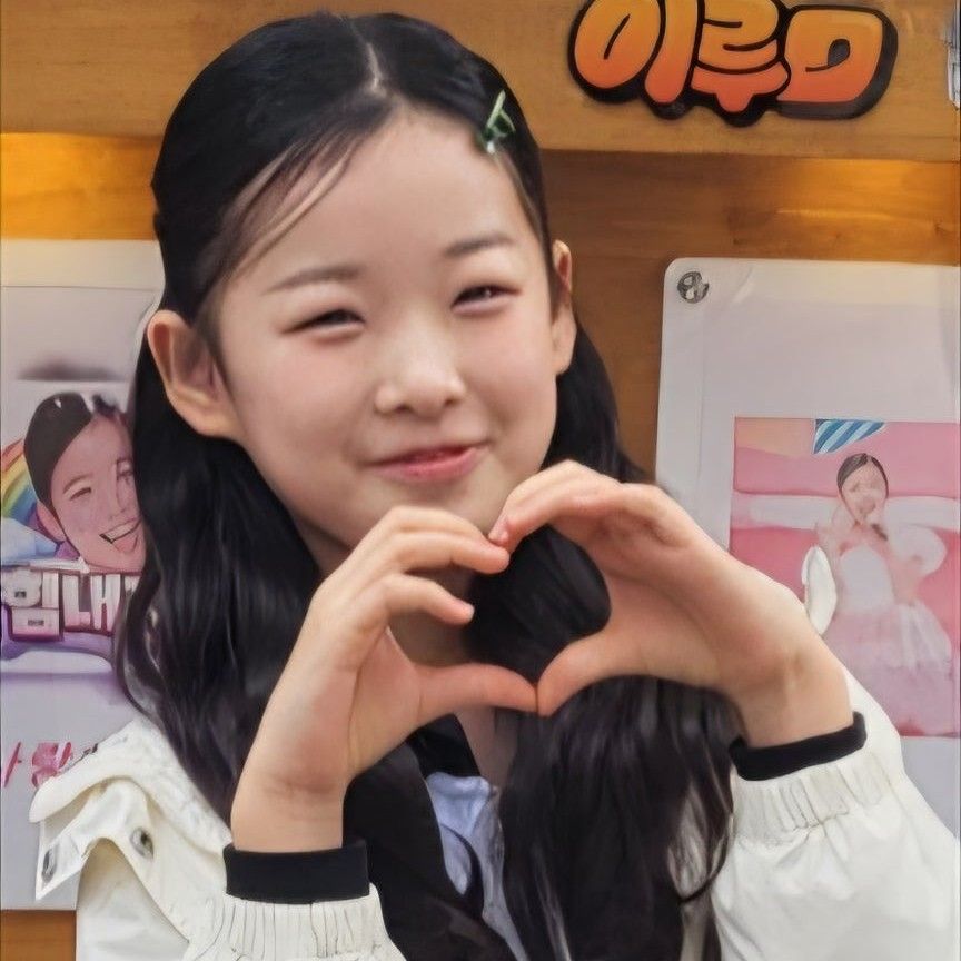 Behind-the-scenes cut of Lee Sooyeon