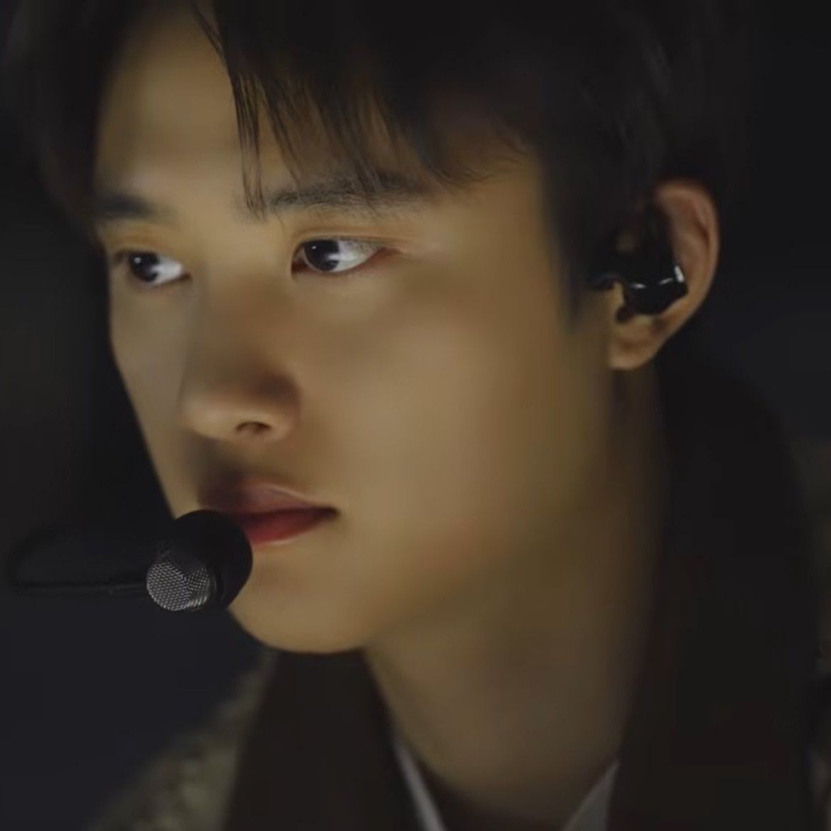 都暻秀 (D.O.)的最新照片